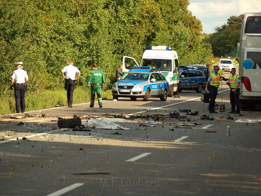 Schwerer VU Koeln Immendorf Kerkraderstr P071.JPG